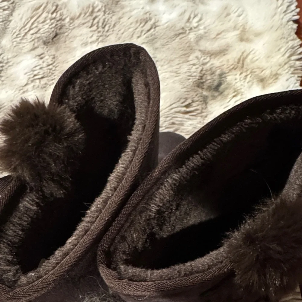 Brown Fuzzy Women's Winter Boots